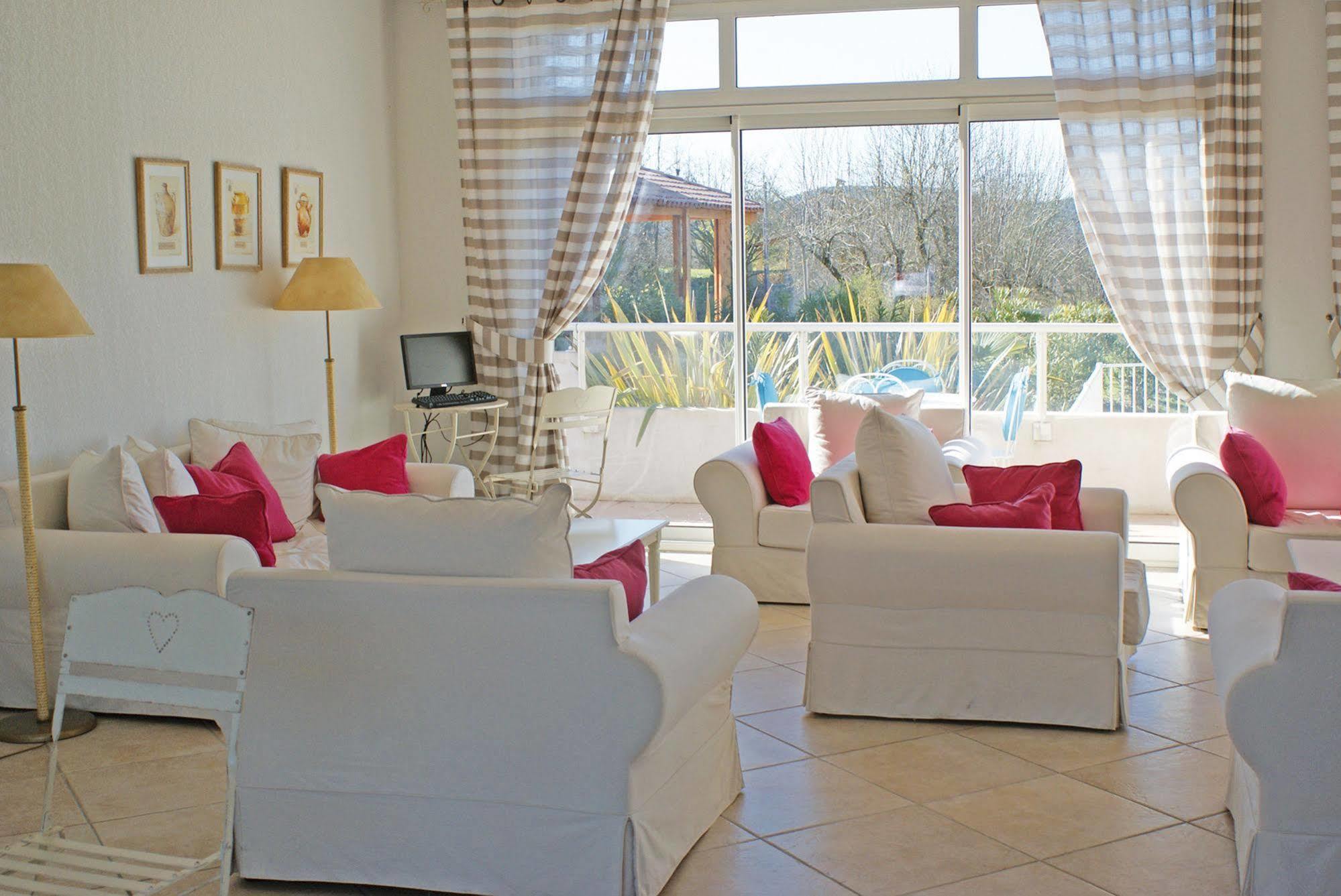 Lagrange Vacances Les Bastides Des Chaumettes Montauroux Luaran gambar